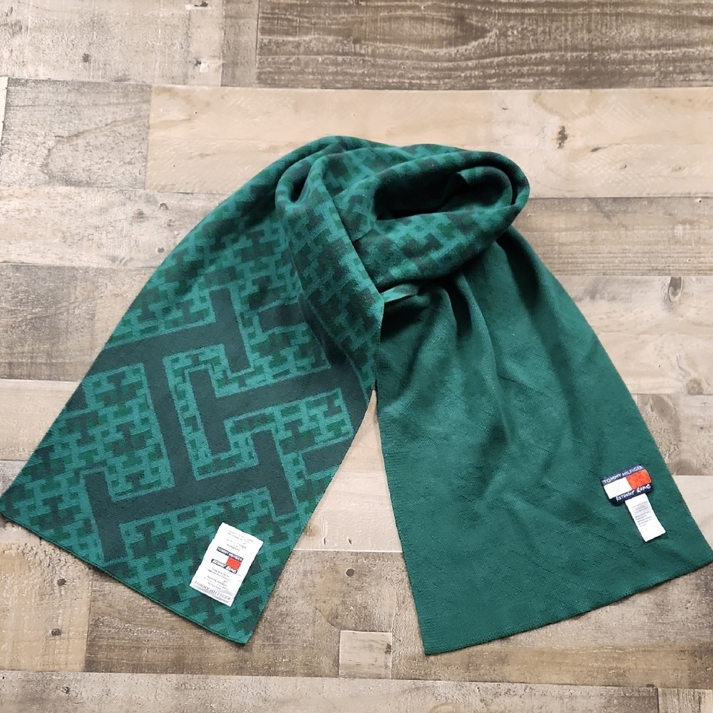 Tommy Hilfiger Green Geometric Wrap Scarf